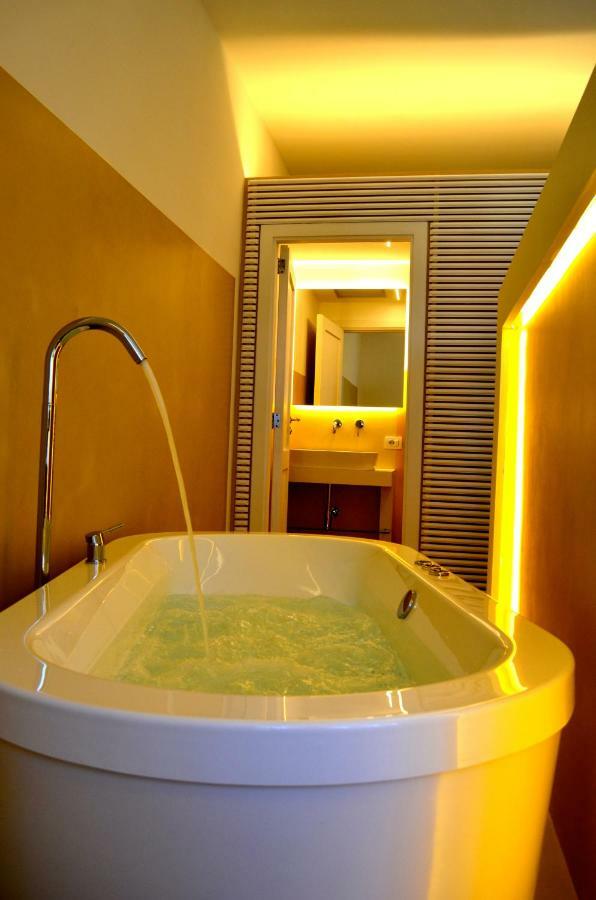 Luiselle Charming Accommodation Sorrento City Center Екстер'єр фото