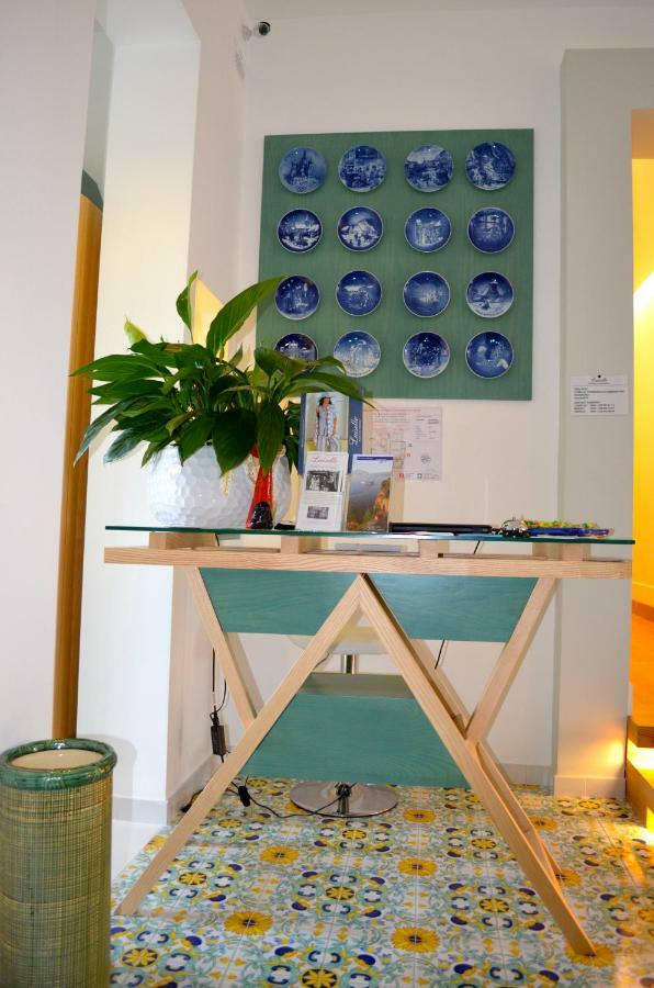 Luiselle Charming Accommodation Sorrento City Center Екстер'єр фото