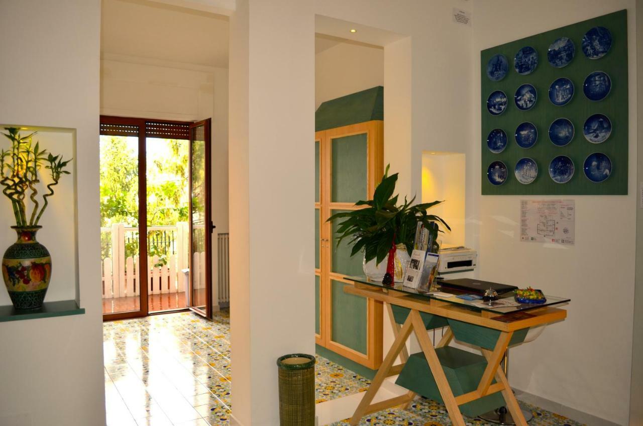 Luiselle Charming Accommodation Sorrento City Center Екстер'єр фото